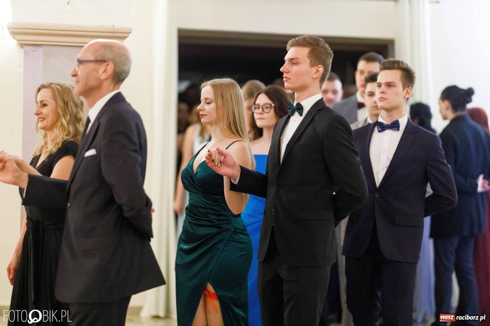 Zdjęcie w galerii na portalu naszraciborz.pl: Studniówka I LO im. Jana Kasprowicza [FOTO i WIDEO] wiadomości z regionu