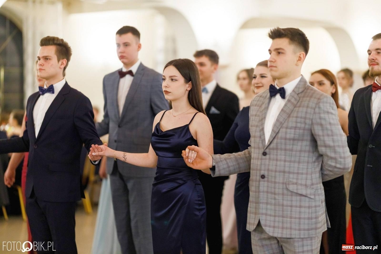Zdjęcie w galerii na portalu naszraciborz.pl: Studniówka I LO im. Jana Kasprowicza [FOTO i WIDEO] wiadomości z regionu