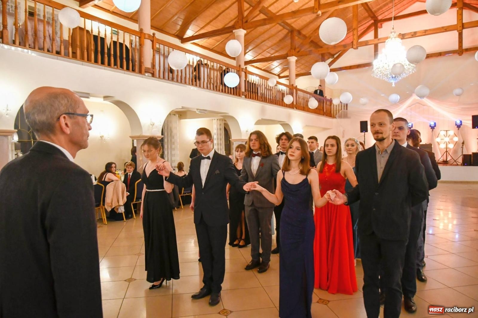 Zdjęcie w galerii na portalu naszraciborz.pl: Studniówka I LO im. Jana Kasprowicza [FOTO i WIDEO] wiadomości z regionu