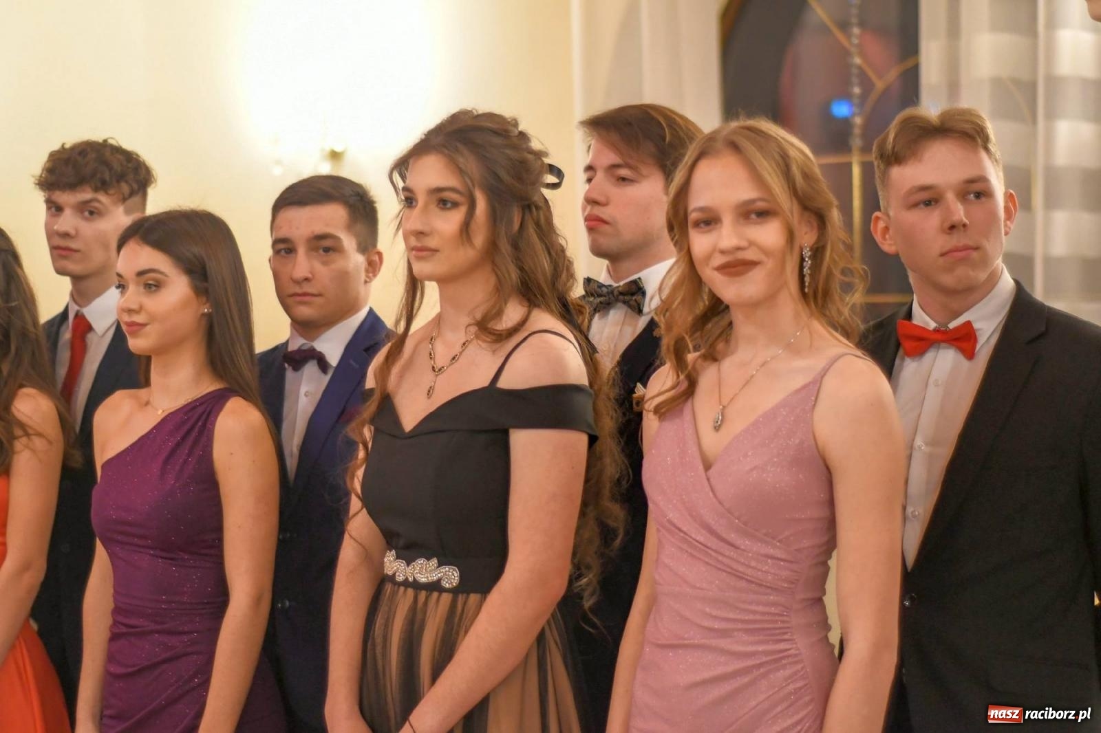 Zdjęcie w galerii na portalu naszraciborz.pl: Studniówka I LO im. Jana Kasprowicza [FOTO i WIDEO] wiadomości z regionu