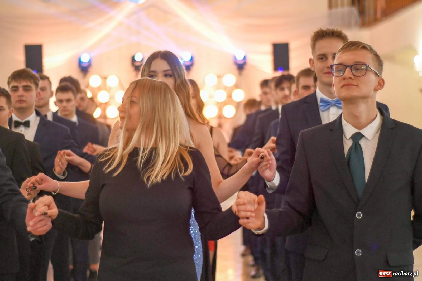 Zdjęcie w galerii na portalu naszraciborz.pl: Studniówka I LO im. Jana Kasprowicza [FOTO i WIDEO] wiadomości z regionu