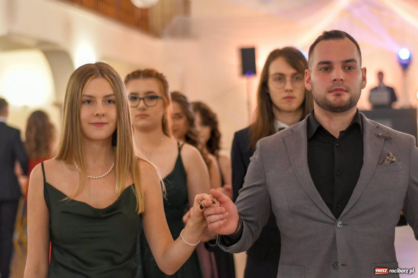 Zdjęcie w galerii na portalu naszraciborz.pl: Studniówka I LO im. Jana Kasprowicza [FOTO i WIDEO] wiadomości z regionu