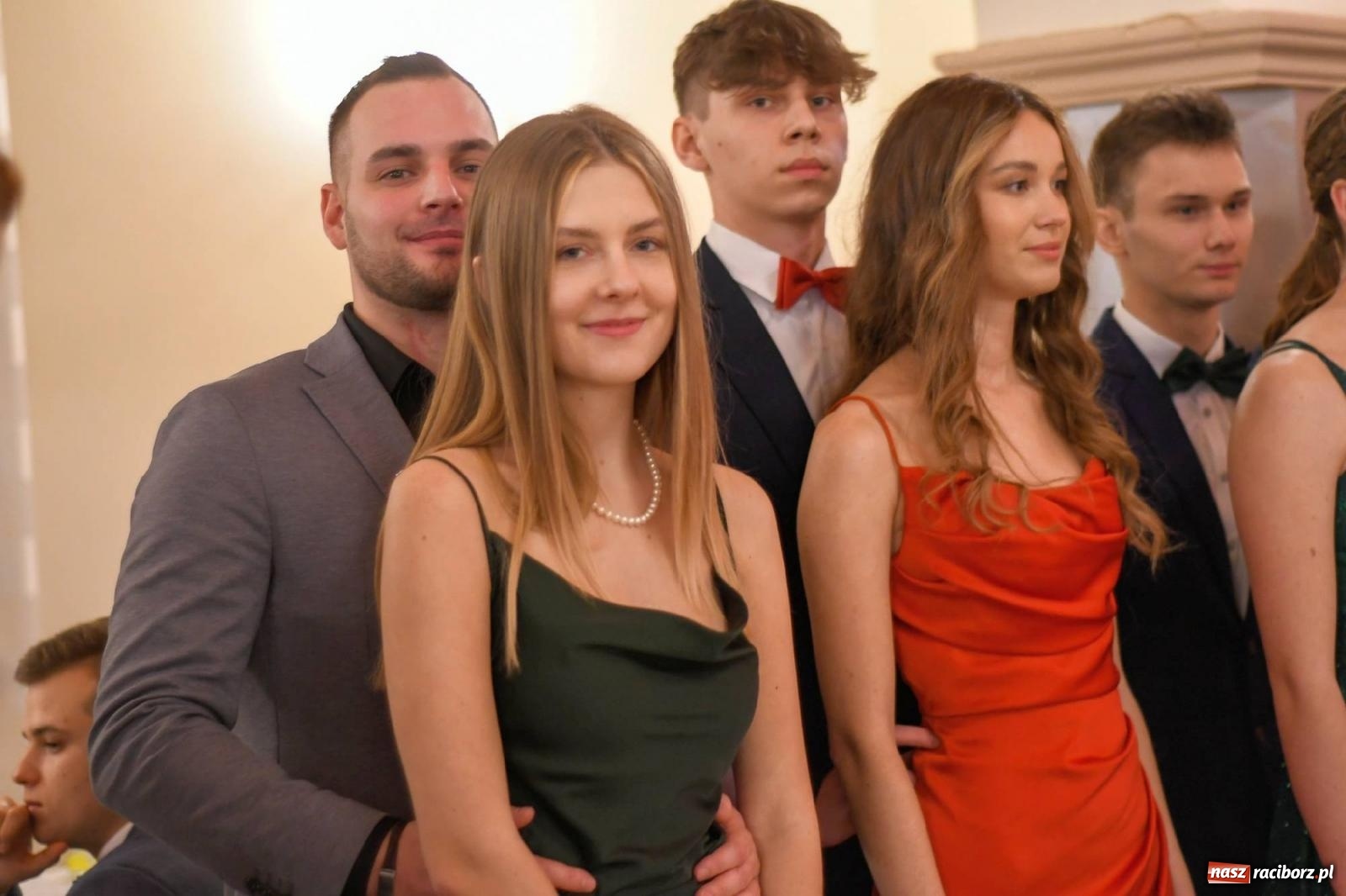 Zdjęcie w galerii na portalu naszraciborz.pl: Studniówka I LO im. Jana Kasprowicza [FOTO i WIDEO] wiadomości z regionu