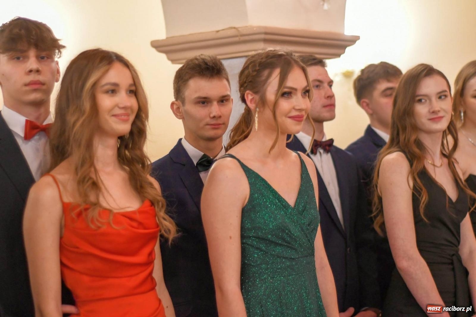 Zdjęcie w galerii na portalu naszraciborz.pl: Studniówka I LO im. Jana Kasprowicza [FOTO i WIDEO] wiadomości z regionu