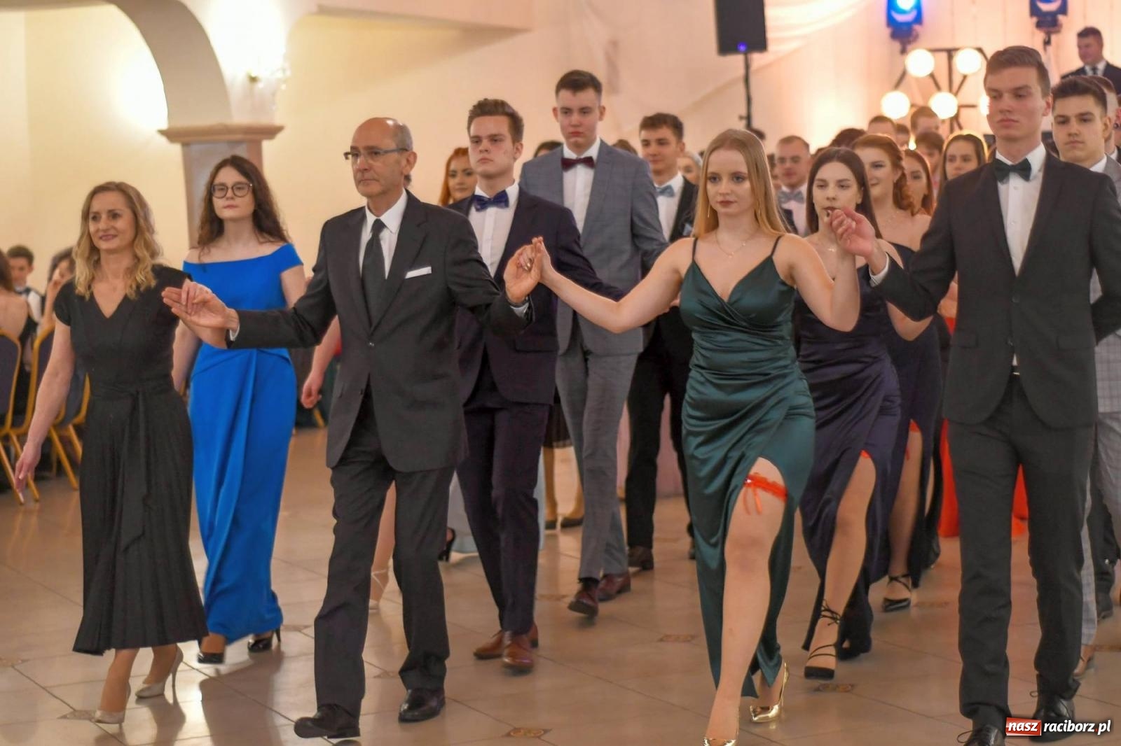 Zdjęcie w galerii na portalu naszraciborz.pl: Studniówka I LO im. Jana Kasprowicza [FOTO i WIDEO] wiadomości z regionu