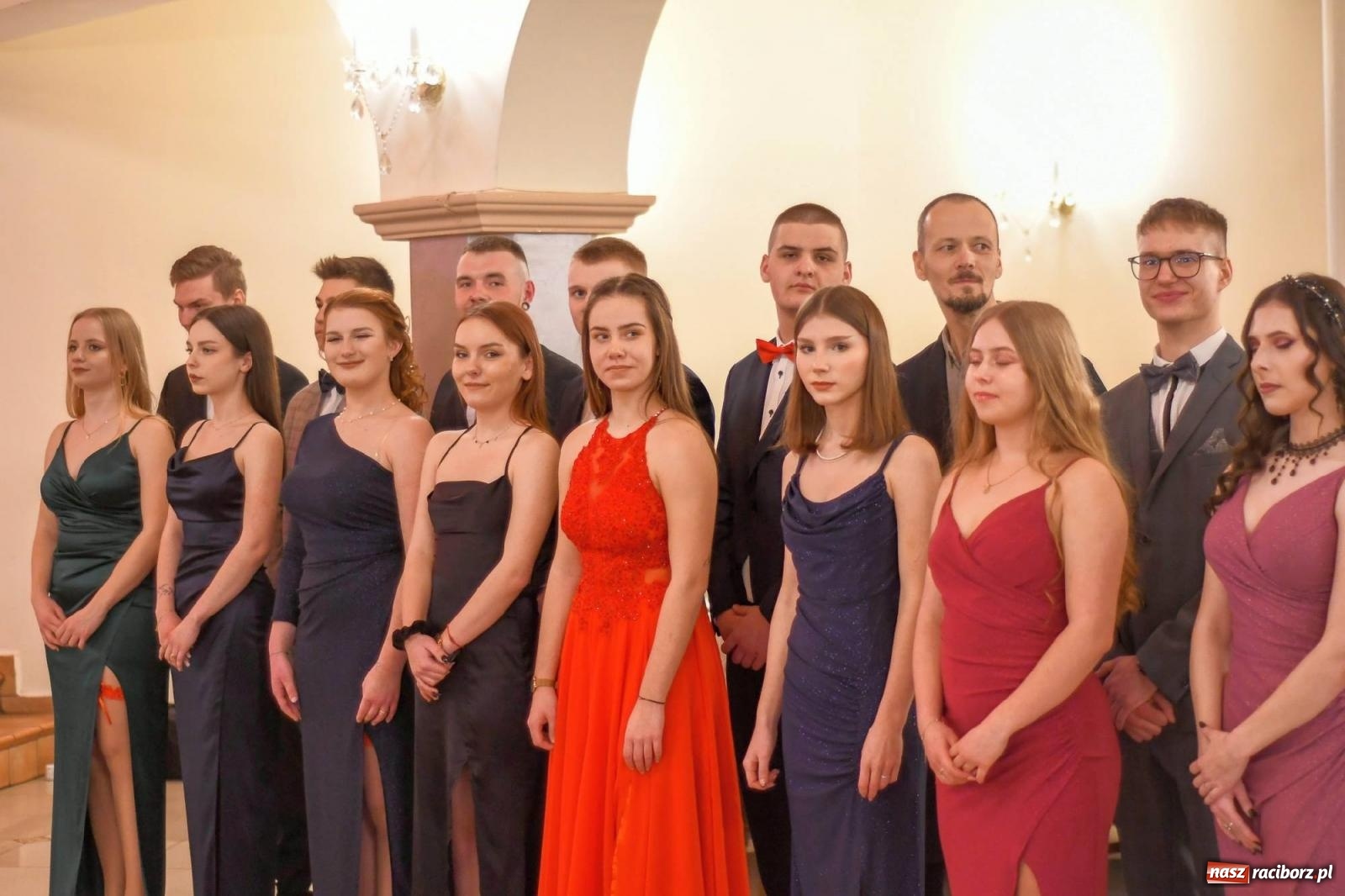 Zdjęcie w galerii na portalu naszraciborz.pl: Studniówka I LO im. Jana Kasprowicza [FOTO i WIDEO] wiadomości z regionu