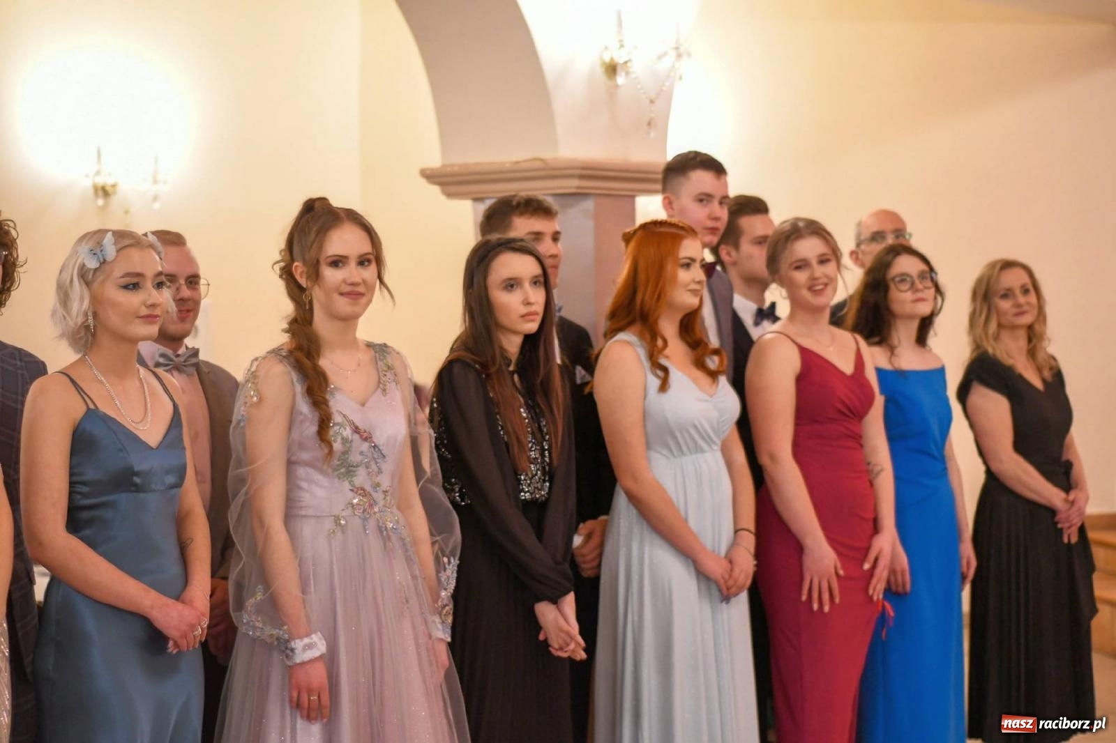 Zdjęcie w galerii na portalu naszraciborz.pl: Studniówka I LO im. Jana Kasprowicza [FOTO i WIDEO] wiadomości z regionu