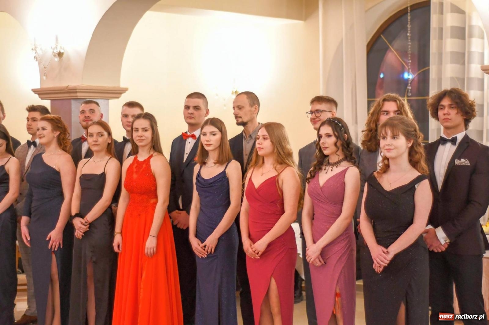 Zdjęcie w galerii na portalu naszraciborz.pl: Studniówka I LO im. Jana Kasprowicza [FOTO i WIDEO] wiadomości z regionu