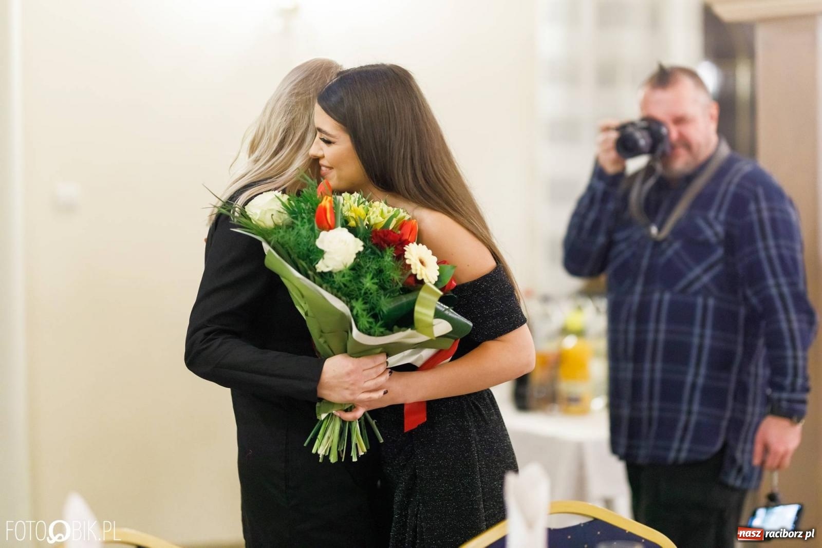 Zdjęcie w galerii na portalu naszraciborz.pl: Studniówka I LO im. Jana Kasprowicza [FOTO i WIDEO] wiadomości z regionu