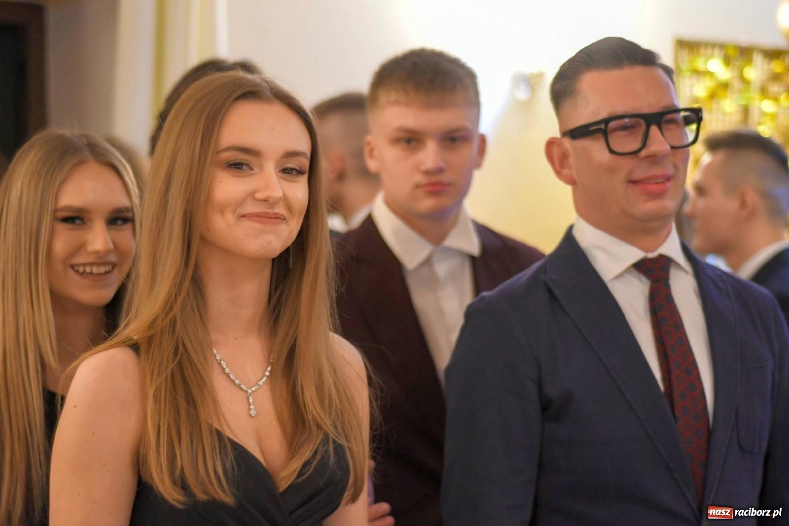 Zdjęcie w galerii na portalu naszraciborz.pl: Studniówka I LO im. Jana Kasprowicza [FOTO i WIDEO] wiadomości z regionu