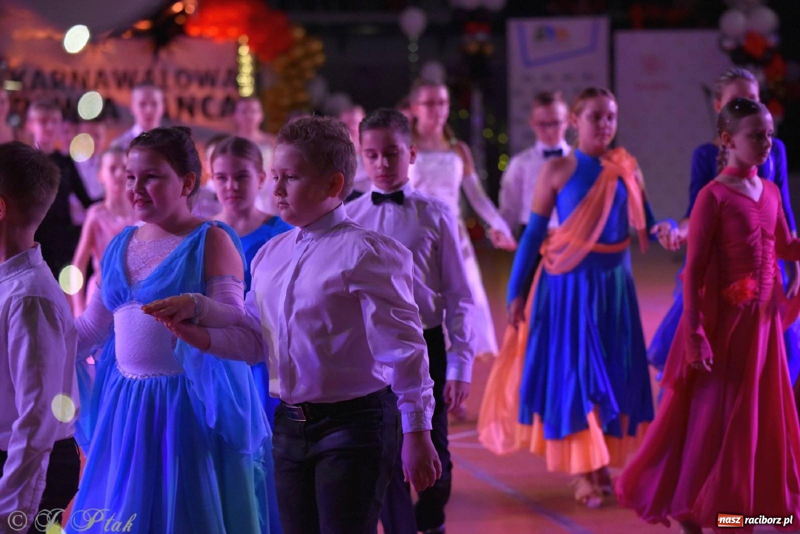 Zdjęcie w galerii na portalu naszraciborz.pl: Cudowni mali tancerze. Dziecięca rewia w arenie przy Łąkowej [FOTO i WIDEO] wiadomości z regionu