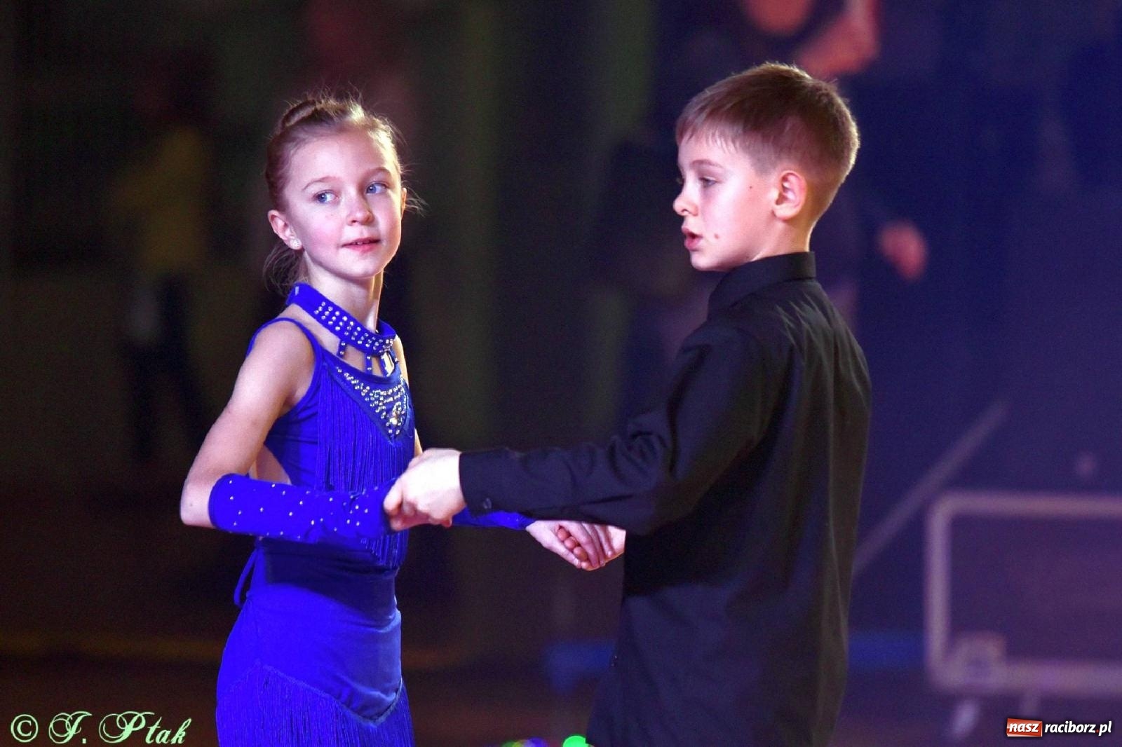 Zdjęcie w galerii na portalu naszraciborz.pl: Cudowni mali tancerze. Dziecięca rewia w arenie przy Łąkowej [FOTO i WIDEO] wiadomości z regionu