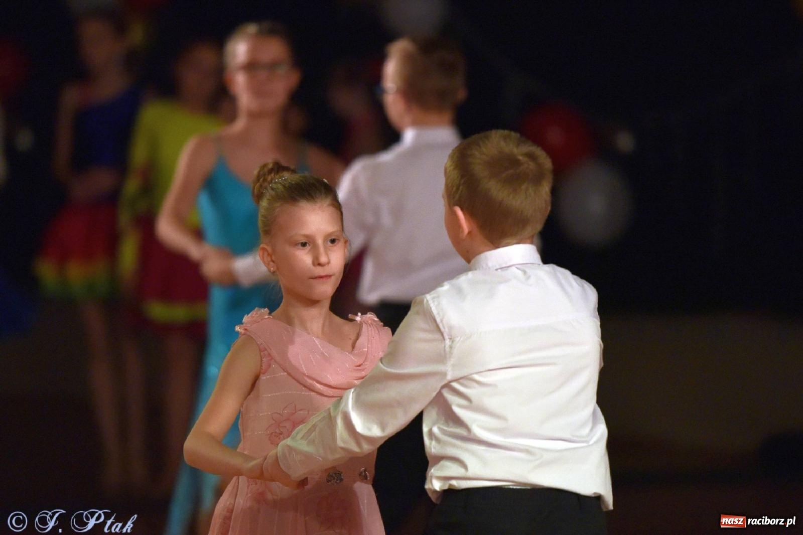Zdjęcie w galerii na portalu naszraciborz.pl: Cudowni mali tancerze. Dziecięca rewia w arenie przy Łąkowej [FOTO i WIDEO] wiadomości z regionu