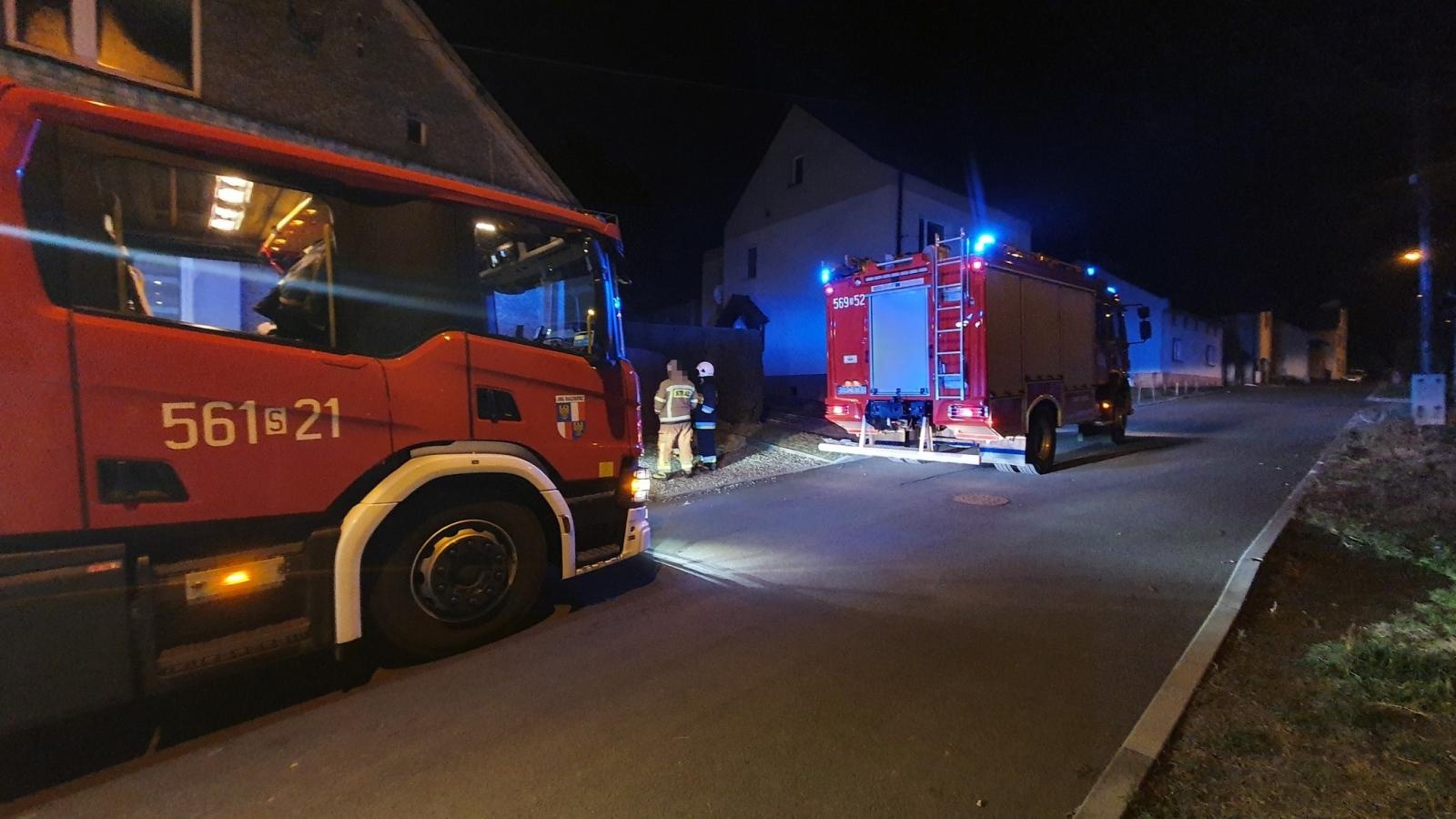 Zdjęcie w galerii na portalu naszraciborz.pl: Strażacka akcja w Krzanowicach. Z pieca wydobywał się hałas [FOTO] wiadomości z regionu