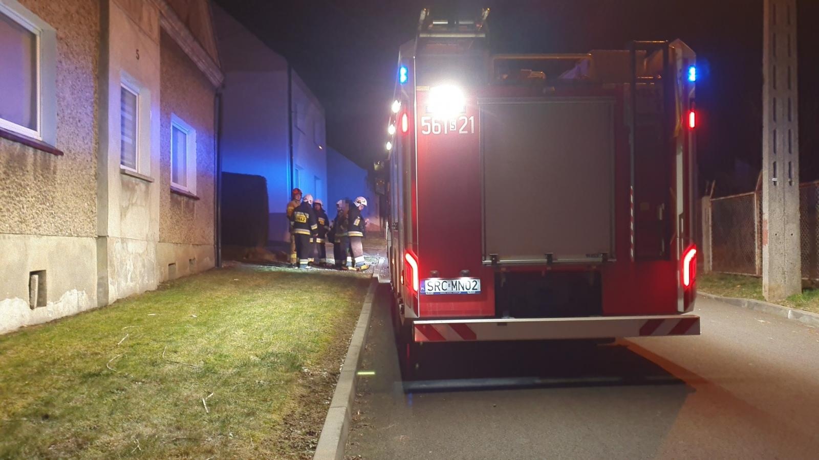 Zdjęcie w galerii na portalu naszraciborz.pl: Strażacka akcja w Krzanowicach. Z pieca wydobywał się hałas [FOTO] wiadomości z regionu