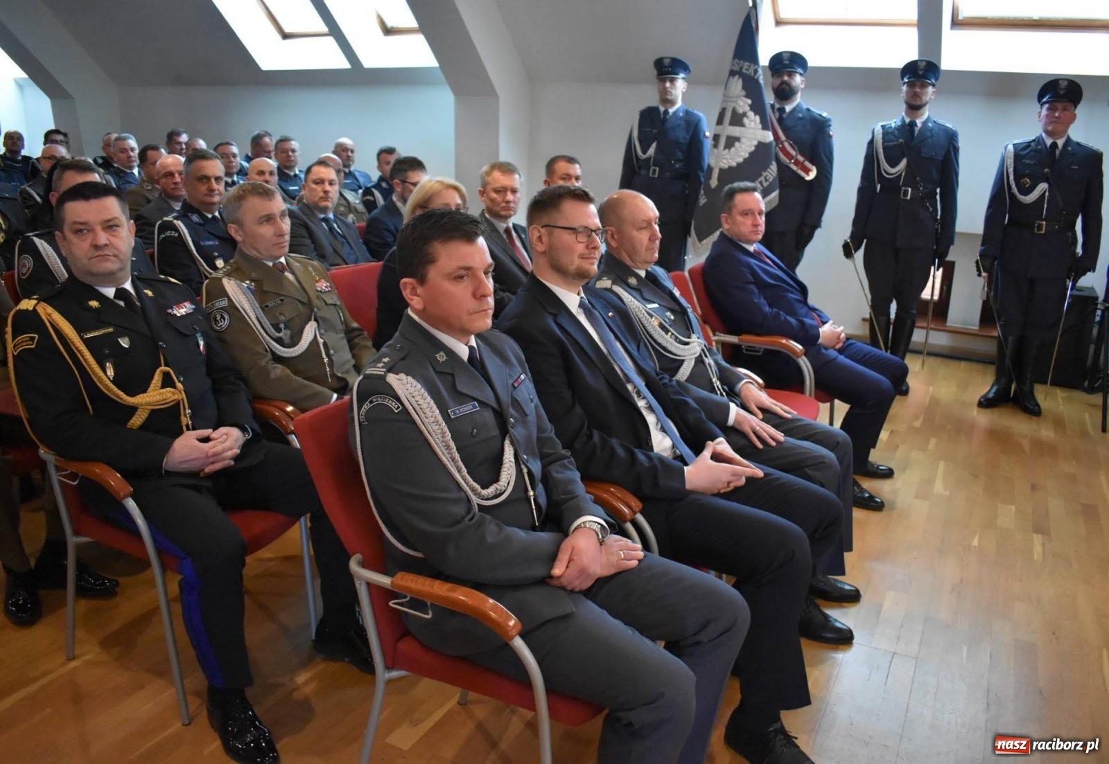 Zdjęcie w galerii na portalu naszraciborz.pl: Okręgowe obchody Dnia Tradycji Służby Więziennej na zamku w Raciborzu wiadomości z regionu