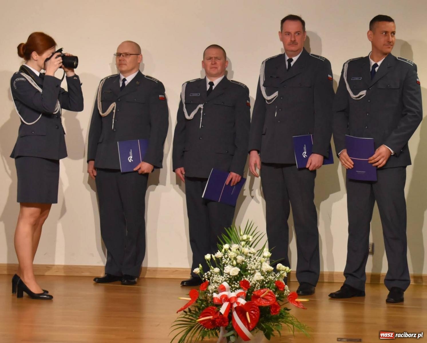 Zdjęcie w galerii na portalu naszraciborz.pl: Okręgowe obchody Dnia Tradycji Służby Więziennej na zamku w Raciborzu wiadomości z regionu