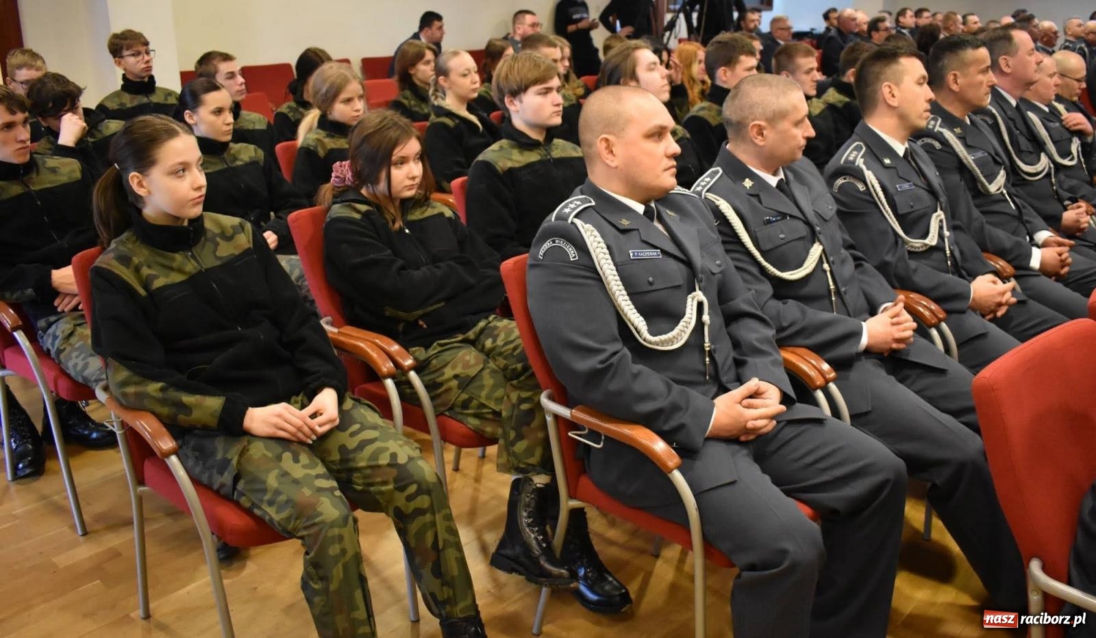 Zdjęcie w galerii na portalu naszraciborz.pl: Okręgowe obchody Dnia Tradycji Służby Więziennej na zamku w Raciborzu wiadomości z regionu