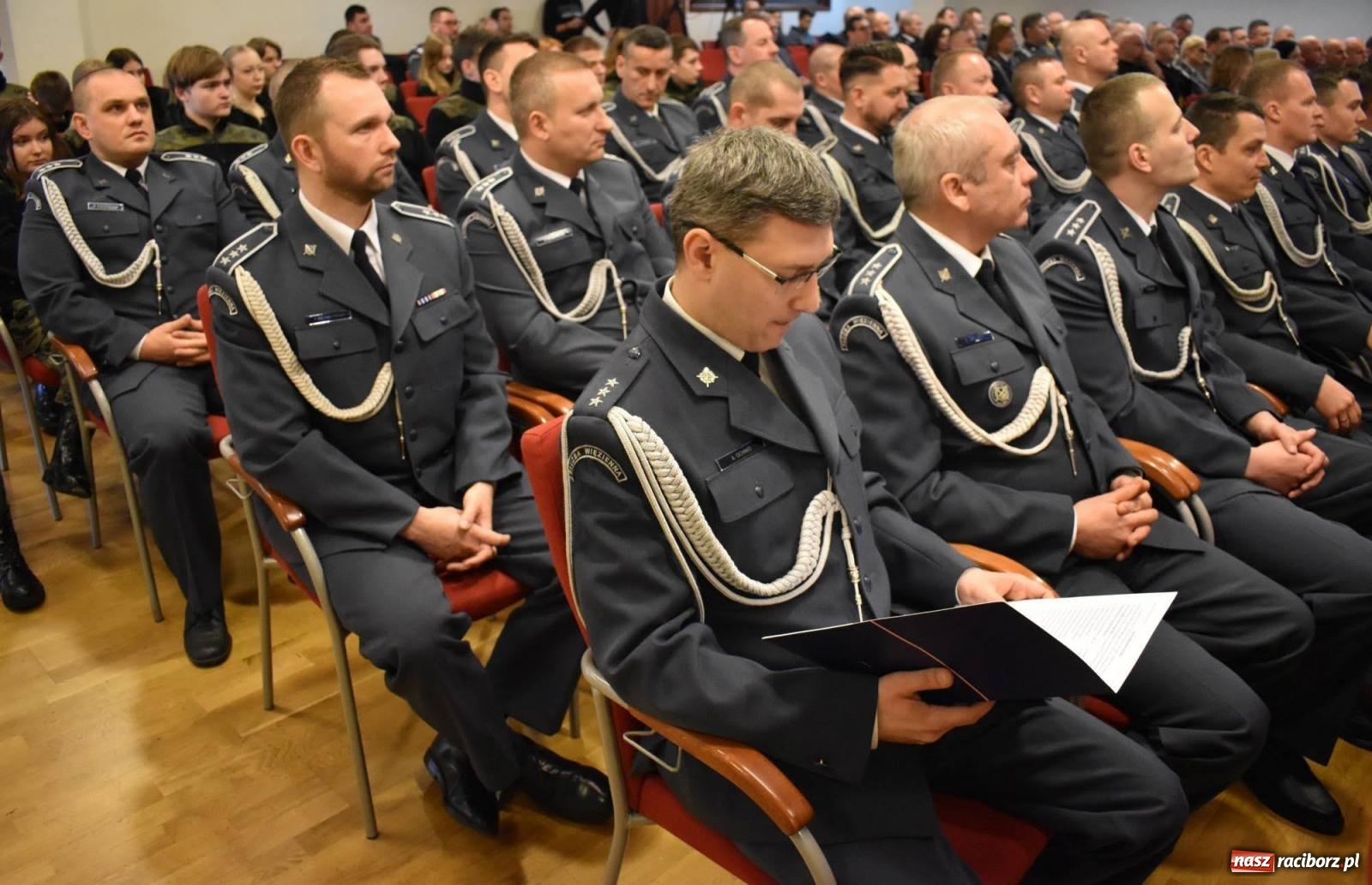 Zdjęcie w galerii na portalu naszraciborz.pl: Okręgowe obchody Dnia Tradycji Służby Więziennej na zamku w Raciborzu wiadomości z regionu