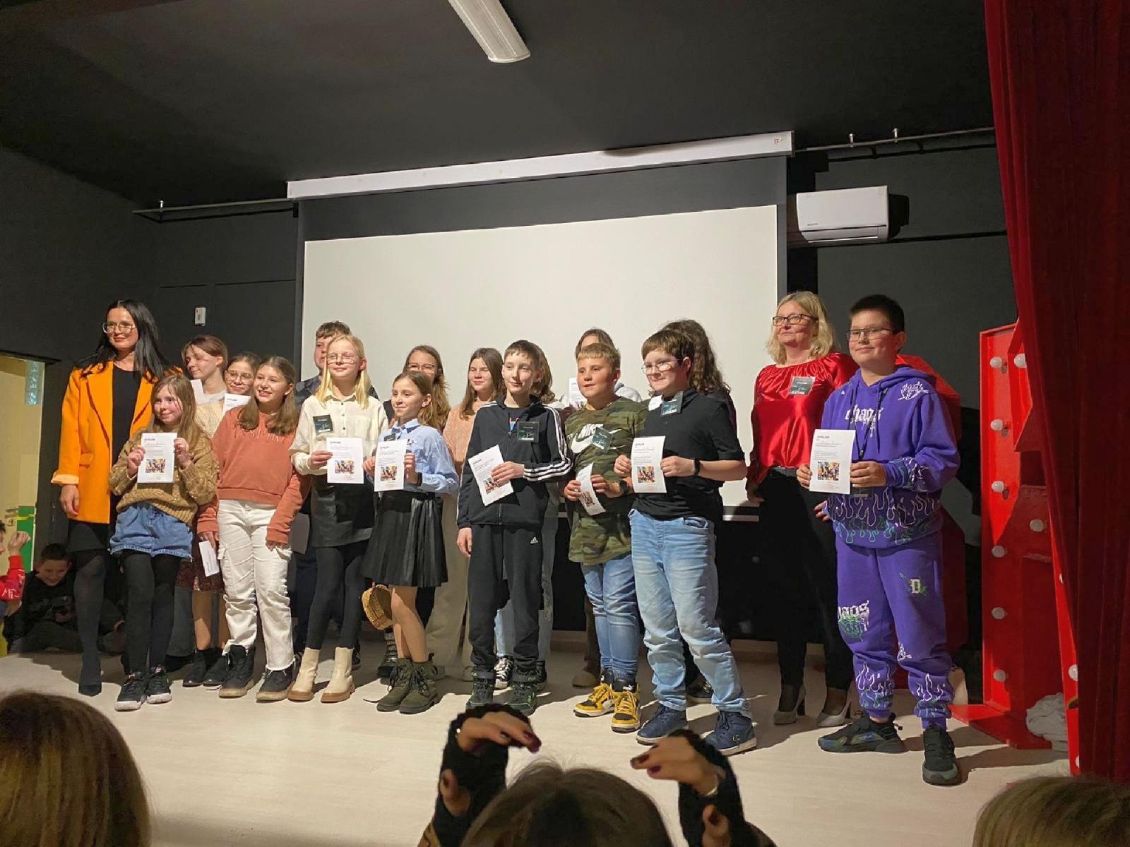 Zdjęcie w galerii na portalu naszraciborz.pl: SP1 – raciborska filmówka wiadomości z regionu