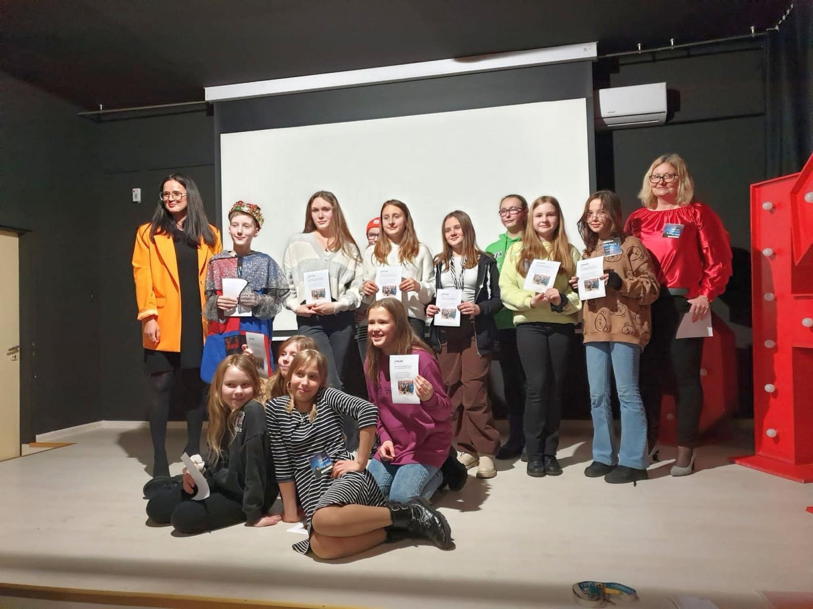 Zdjęcie w galerii na portalu naszraciborz.pl: SP1 – raciborska filmówka wiadomości z regionu