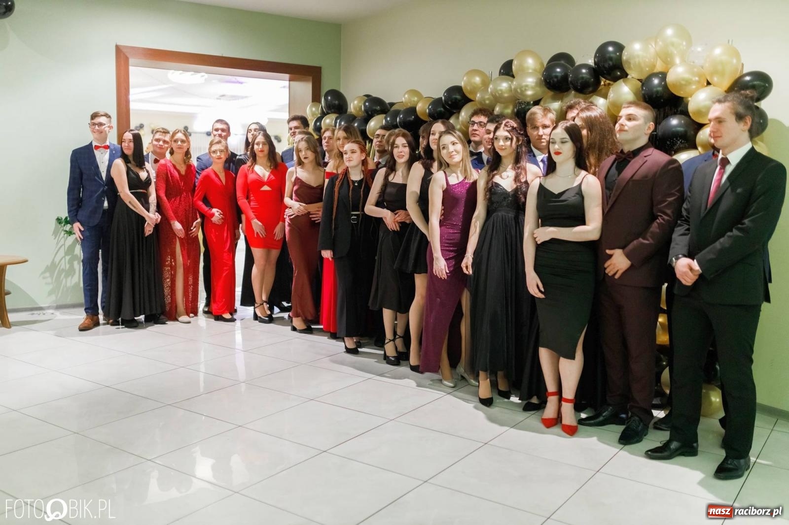 Zdjęcie w galerii na portalu naszraciborz.pl: Bal studniówkowy raciborskiego Mechanika [FOTO i WIDEO] wiadomości z regionu