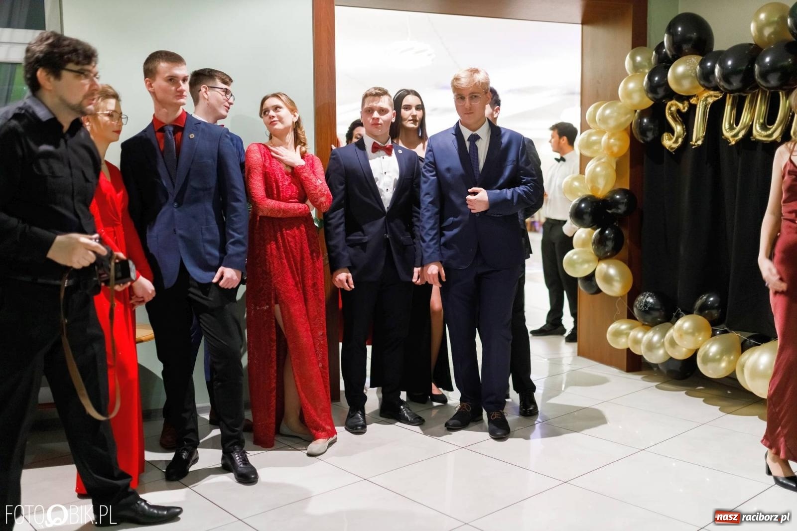 Zdjęcie w galerii na portalu naszraciborz.pl: Bal studniówkowy raciborskiego Mechanika [FOTO i WIDEO] wiadomości z regionu