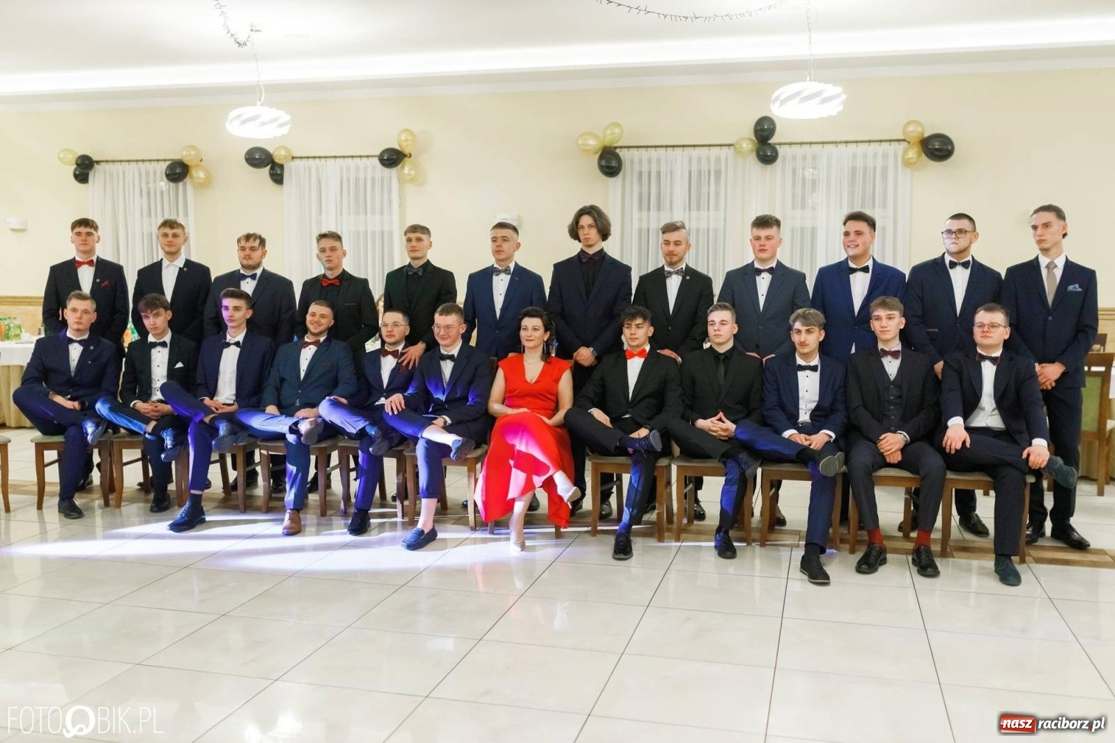 Zdjęcie w galerii na portalu naszraciborz.pl: Bal studniówkowy raciborskiego Mechanika [FOTO i WIDEO] wiadomości z regionu