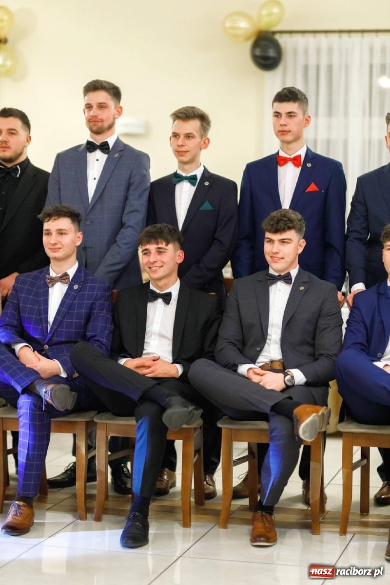 Zdjęcie w galerii na portalu naszraciborz.pl: Bal studniówkowy raciborskiego Mechanika [FOTO i WIDEO] wiadomości z regionu