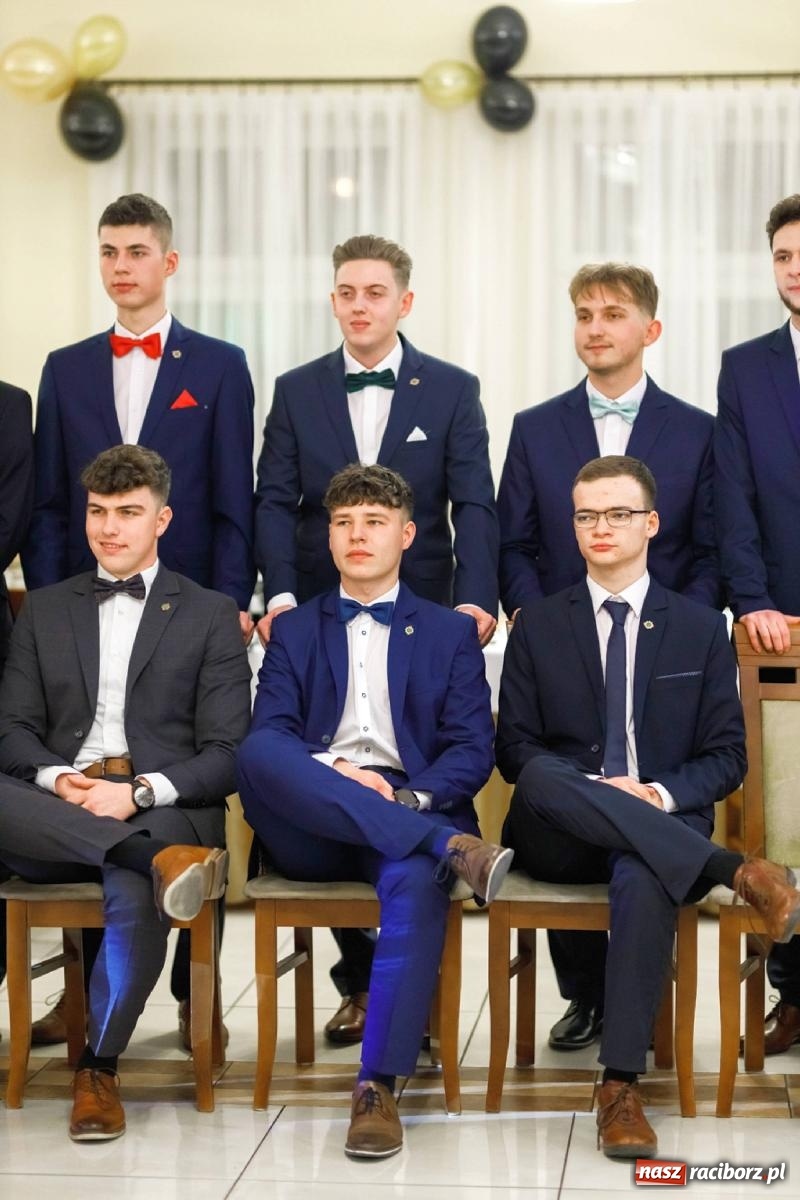 Zdjęcie w galerii na portalu naszraciborz.pl: Bal studniówkowy raciborskiego Mechanika [FOTO i WIDEO] wiadomości z regionu