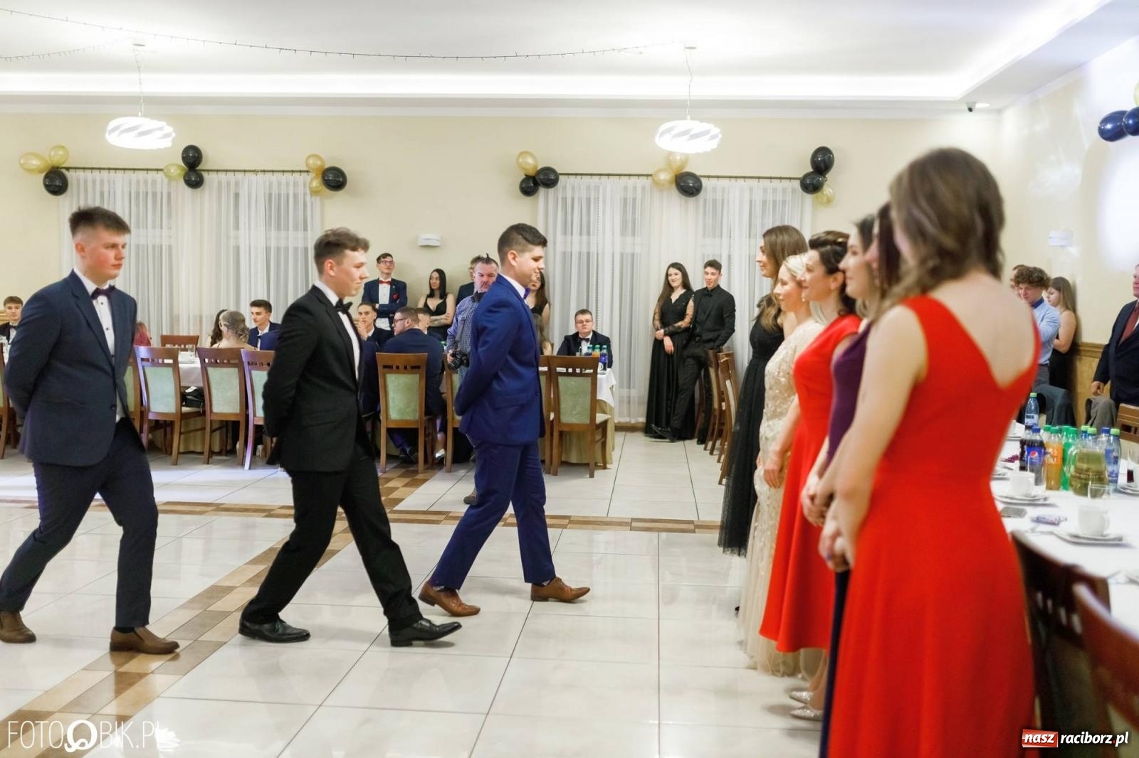 Zdjęcie w galerii na portalu naszraciborz.pl: Bal studniówkowy raciborskiego Mechanika [FOTO i WIDEO] wiadomości z regionu