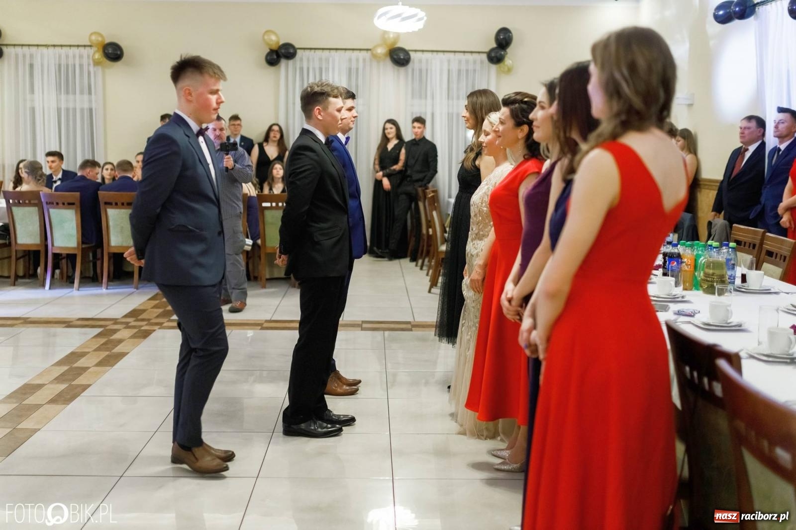 Zdjęcie w galerii na portalu naszraciborz.pl: Bal studniówkowy raciborskiego Mechanika [FOTO i WIDEO] wiadomości z regionu