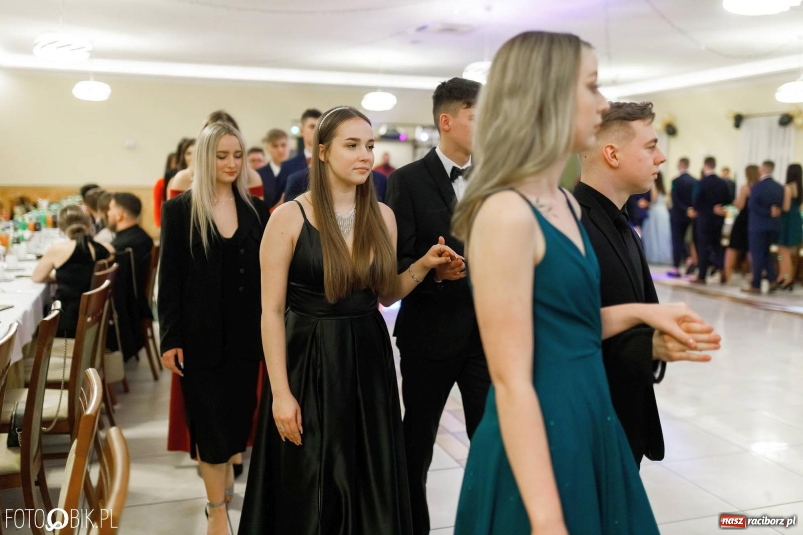 Zdjęcie w galerii na portalu naszraciborz.pl: Bal studniówkowy raciborskiego Mechanika [FOTO i WIDEO] wiadomości z regionu