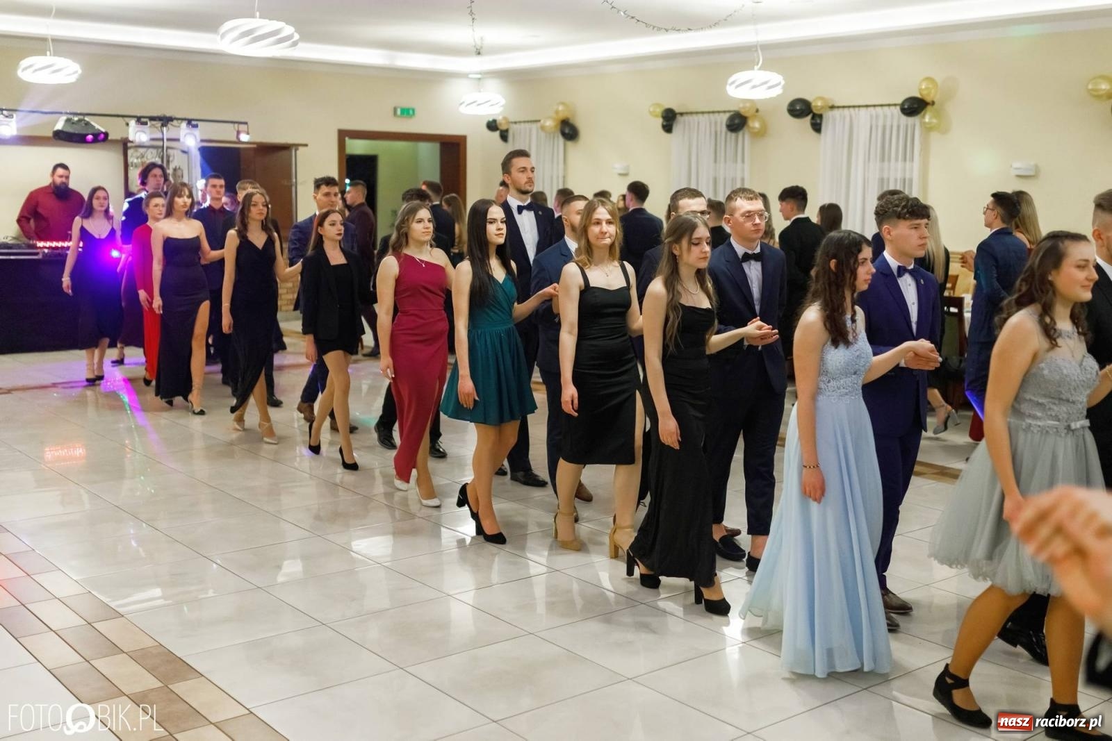 Zdjęcie w galerii na portalu naszraciborz.pl: Bal studniówkowy raciborskiego Mechanika [FOTO i WIDEO] wiadomości z regionu