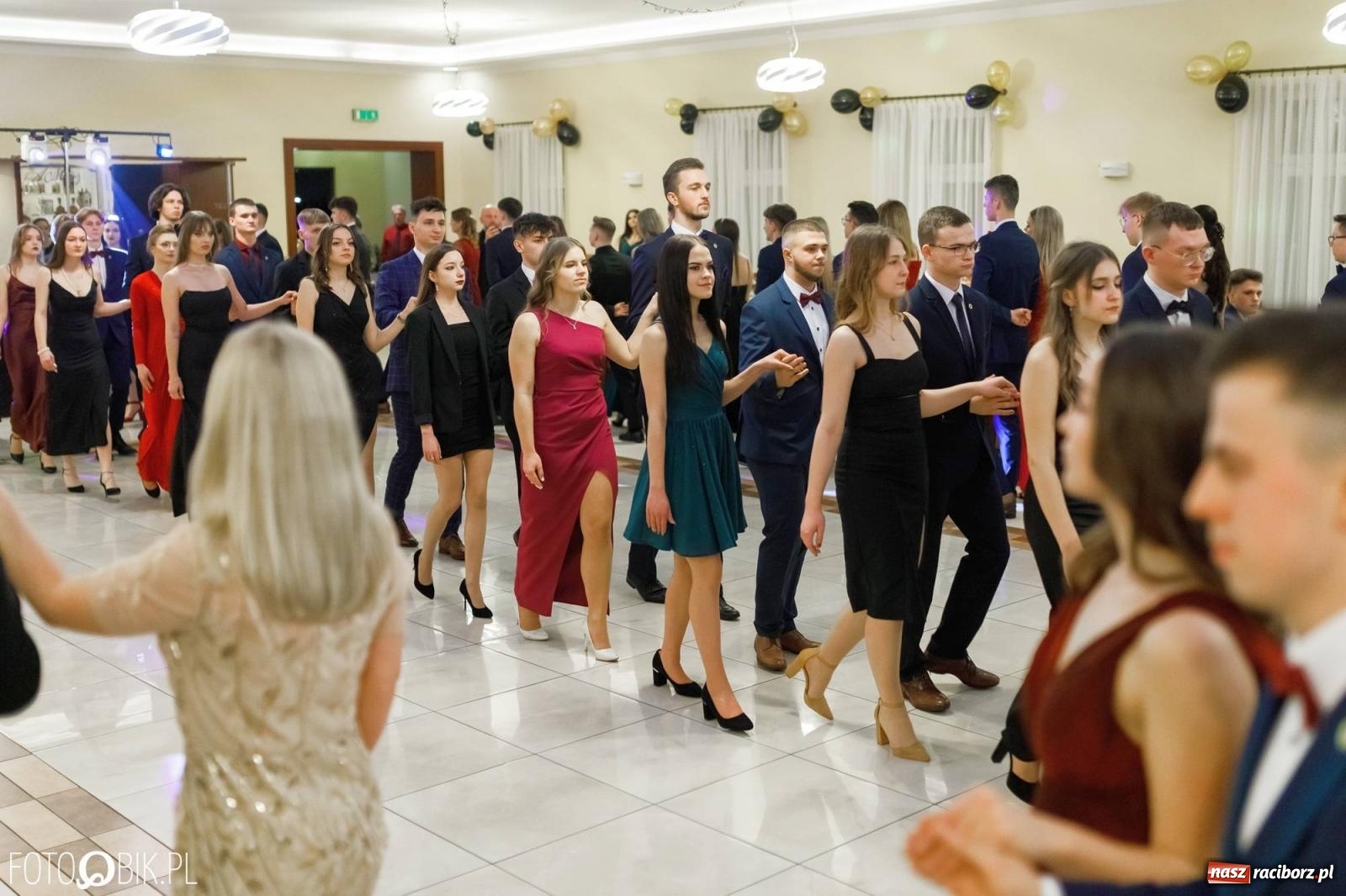 Zdjęcie w galerii na portalu naszraciborz.pl: Bal studniówkowy raciborskiego Mechanika [FOTO i WIDEO] wiadomości z regionu