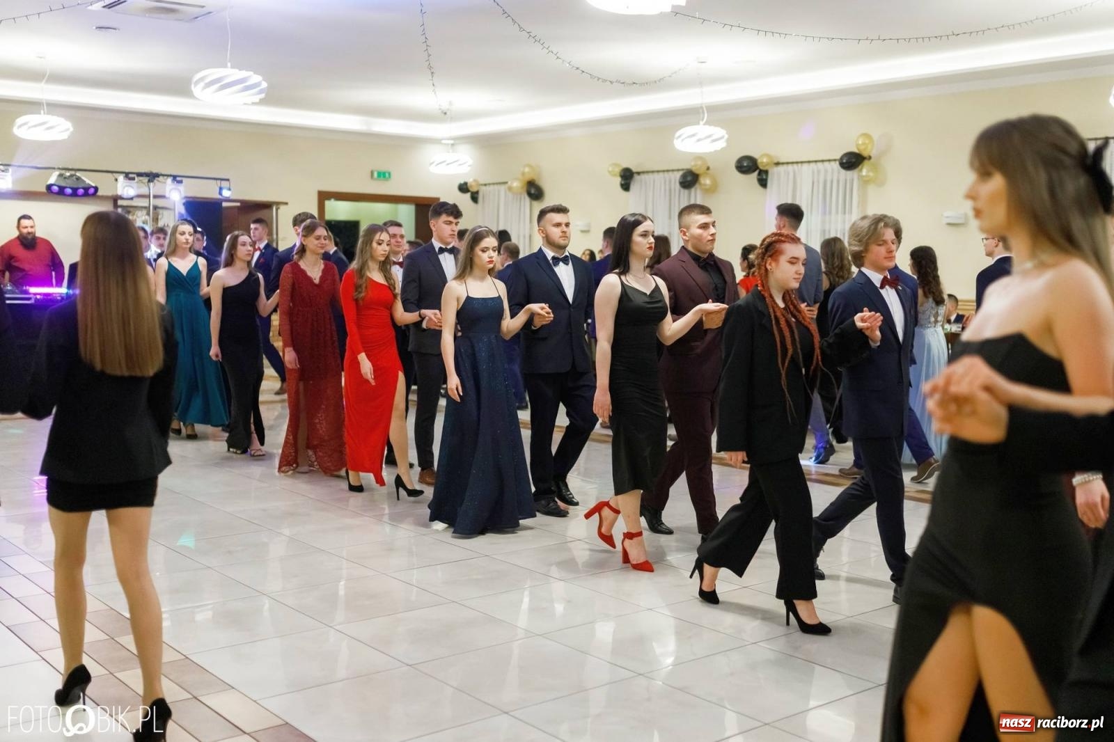 Zdjęcie w galerii na portalu naszraciborz.pl: Bal studniówkowy raciborskiego Mechanika [FOTO i WIDEO] wiadomości z regionu