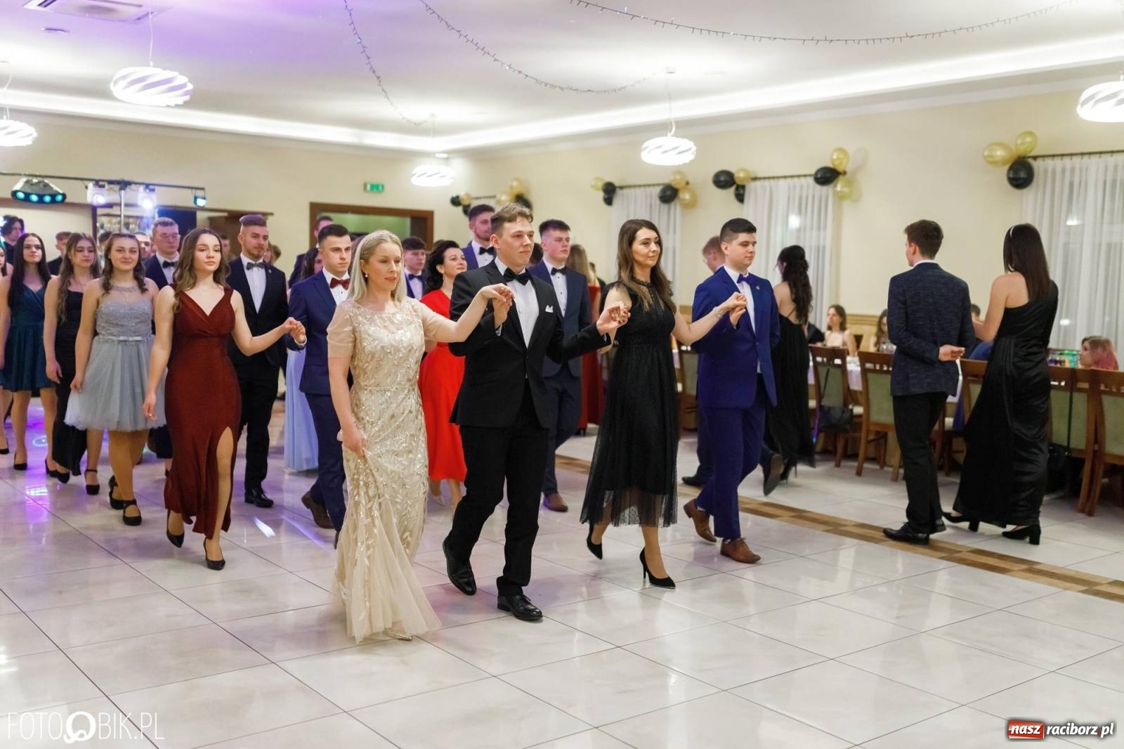 Zdjęcie w galerii na portalu naszraciborz.pl: Bal studniówkowy raciborskiego Mechanika [FOTO i WIDEO] wiadomości z regionu