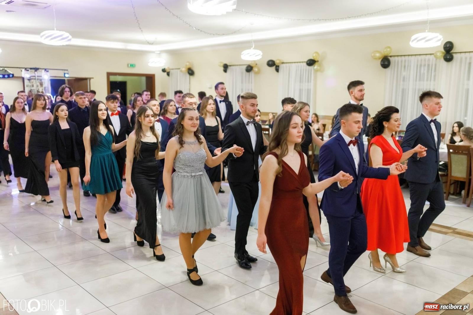 Zdjęcie w galerii na portalu naszraciborz.pl: Bal studniówkowy raciborskiego Mechanika [FOTO i WIDEO] wiadomości z regionu