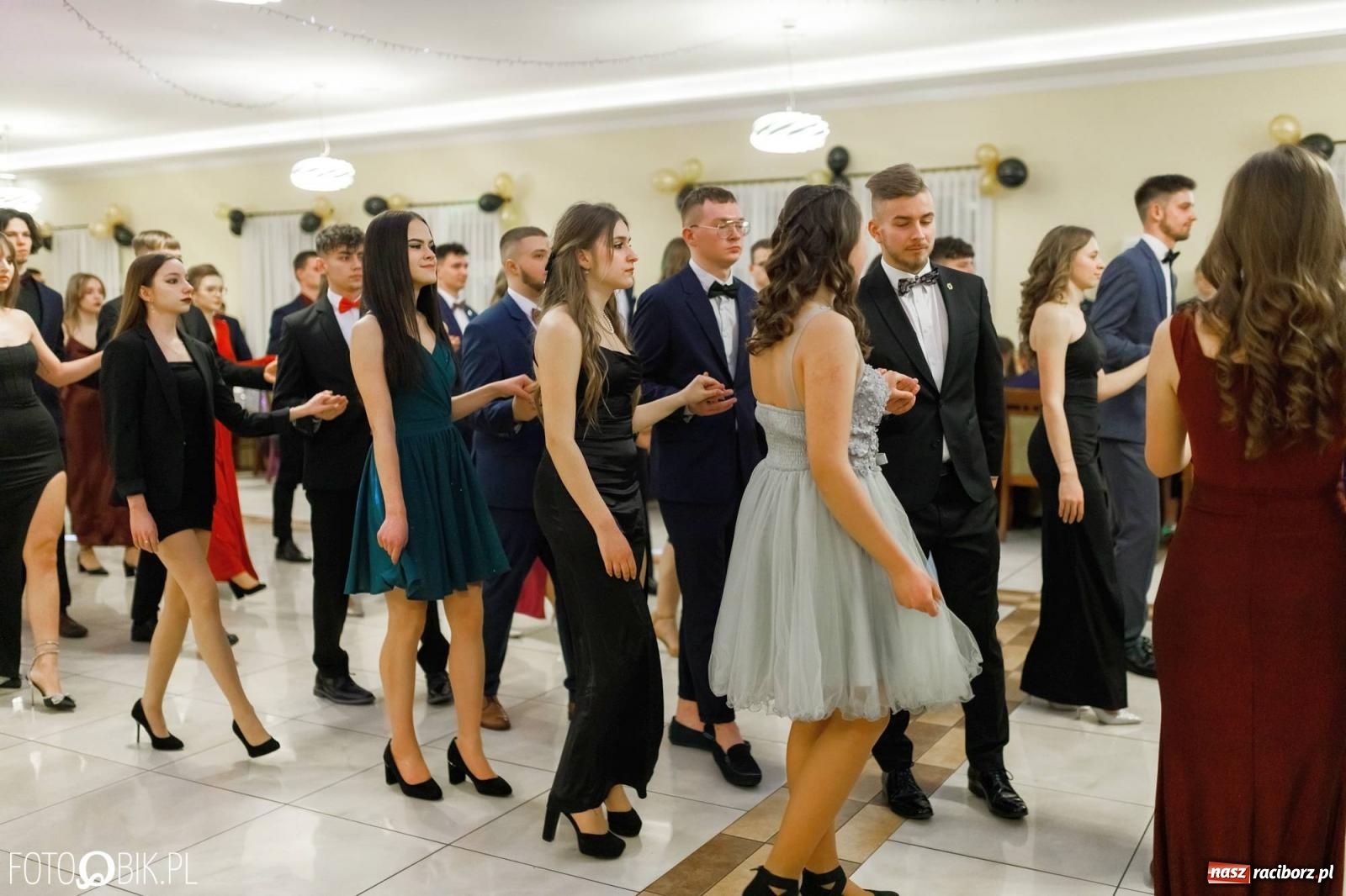 Zdjęcie w galerii na portalu naszraciborz.pl: Bal studniówkowy raciborskiego Mechanika [FOTO i WIDEO] wiadomości z regionu