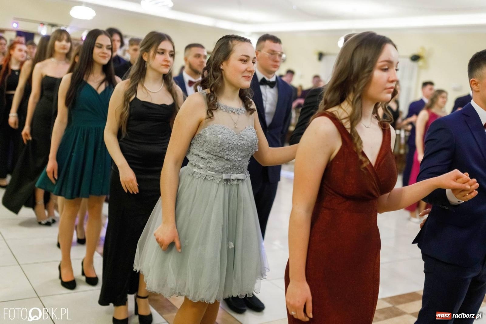 Zdjęcie w galerii na portalu naszraciborz.pl: Bal studniówkowy raciborskiego Mechanika [FOTO i WIDEO] wiadomości z regionu
