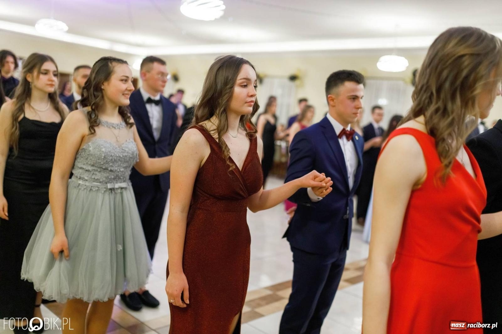 Zdjęcie w galerii na portalu naszraciborz.pl: Bal studniówkowy raciborskiego Mechanika [FOTO i WIDEO] wiadomości z regionu