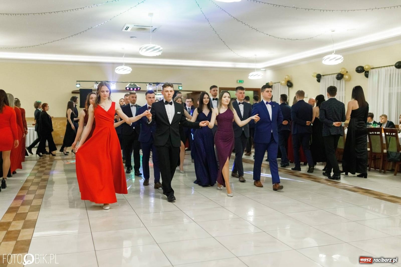 Zdjęcie w galerii na portalu naszraciborz.pl: Bal studniówkowy raciborskiego Mechanika [FOTO i WIDEO] wiadomości z regionu