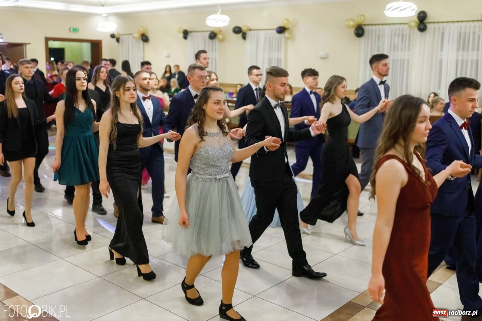Zdjęcie w galerii na portalu naszraciborz.pl: Bal studniówkowy raciborskiego Mechanika [FOTO i WIDEO] wiadomości z regionu