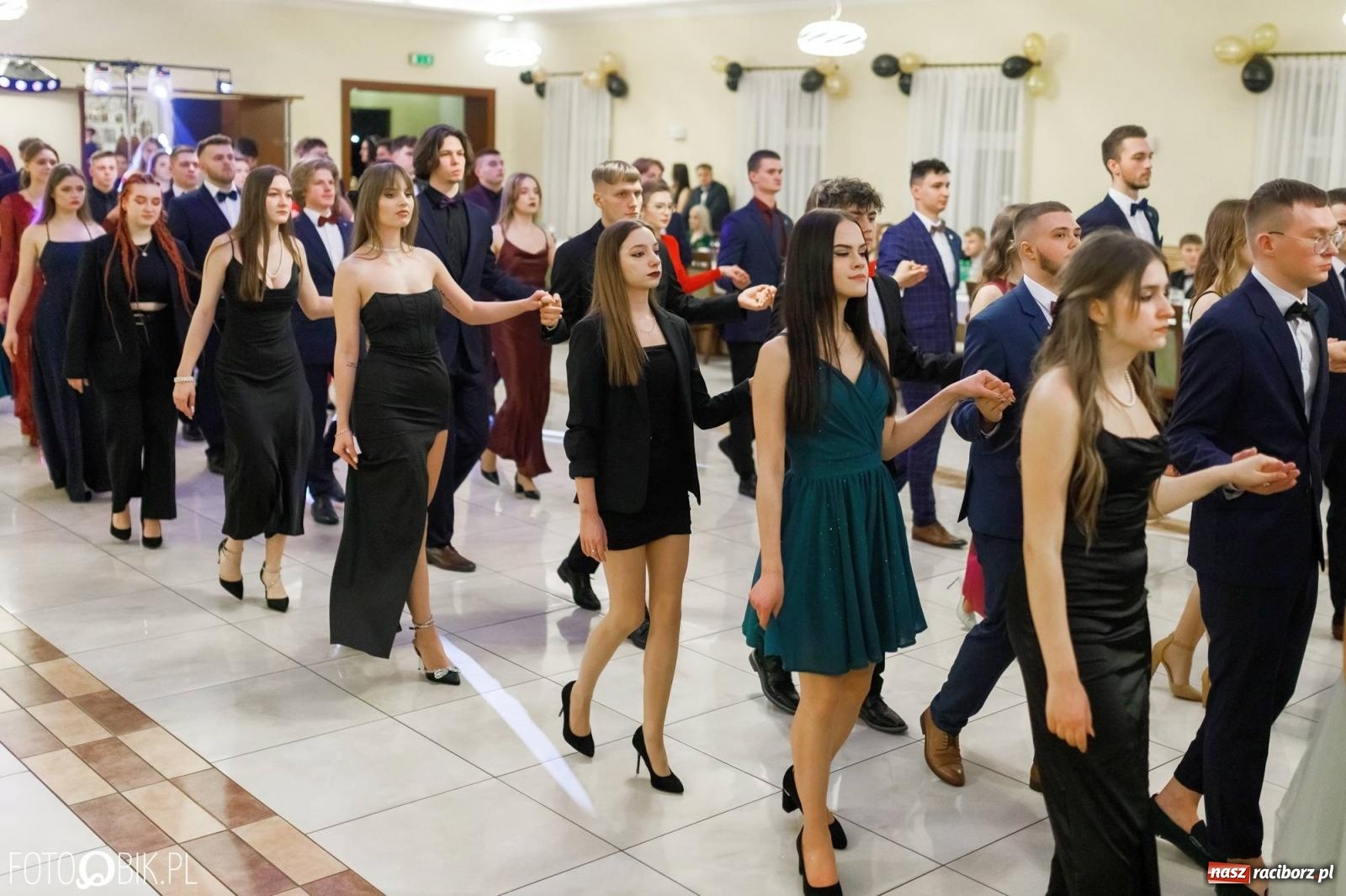 Zdjęcie w galerii na portalu naszraciborz.pl: Bal studniówkowy raciborskiego Mechanika [FOTO i WIDEO] wiadomości z regionu