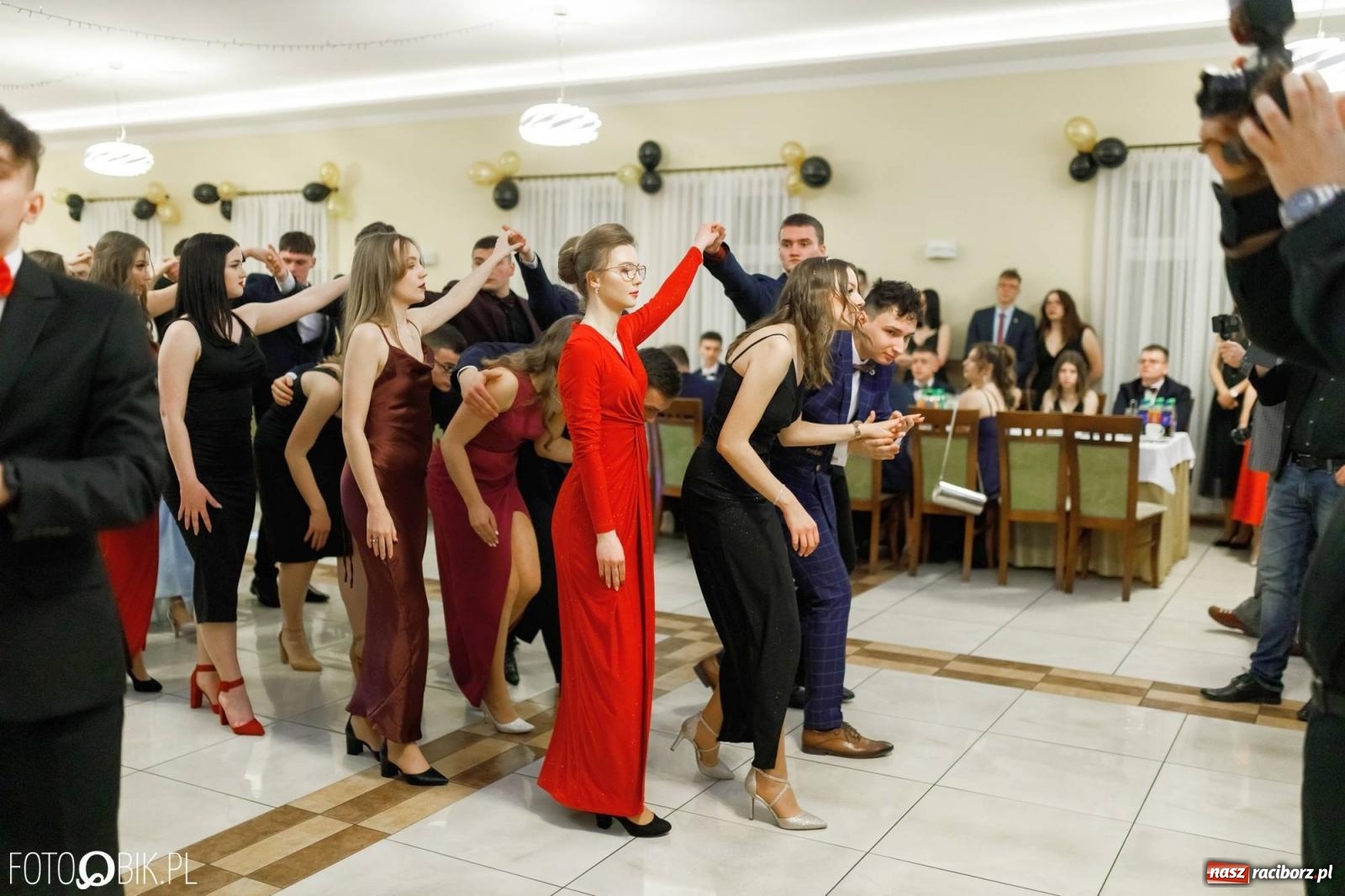 Zdjęcie w galerii na portalu naszraciborz.pl: Bal studniówkowy raciborskiego Mechanika [FOTO i WIDEO] wiadomości z regionu