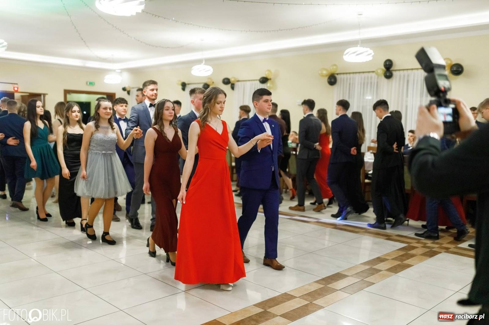 Zdjęcie w galerii na portalu naszraciborz.pl: Bal studniówkowy raciborskiego Mechanika [FOTO i WIDEO] wiadomości z regionu