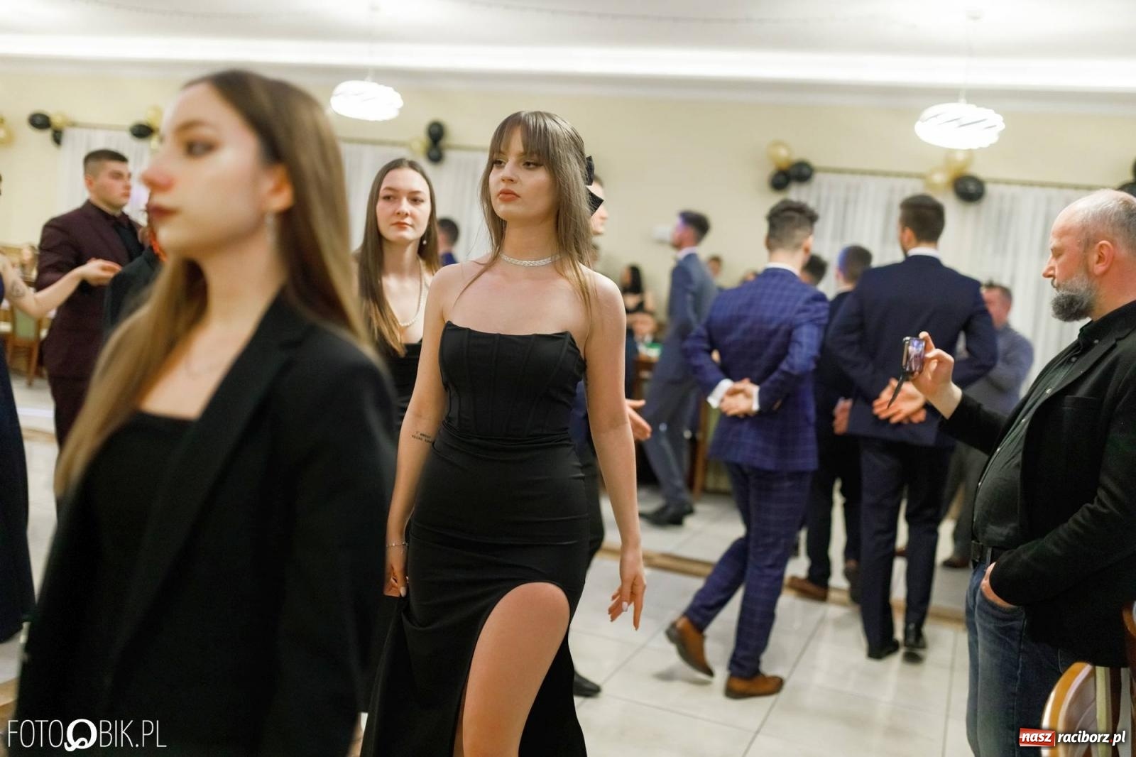 Zdjęcie w galerii na portalu naszraciborz.pl: Bal studniówkowy raciborskiego Mechanika [FOTO i WIDEO] wiadomości z regionu