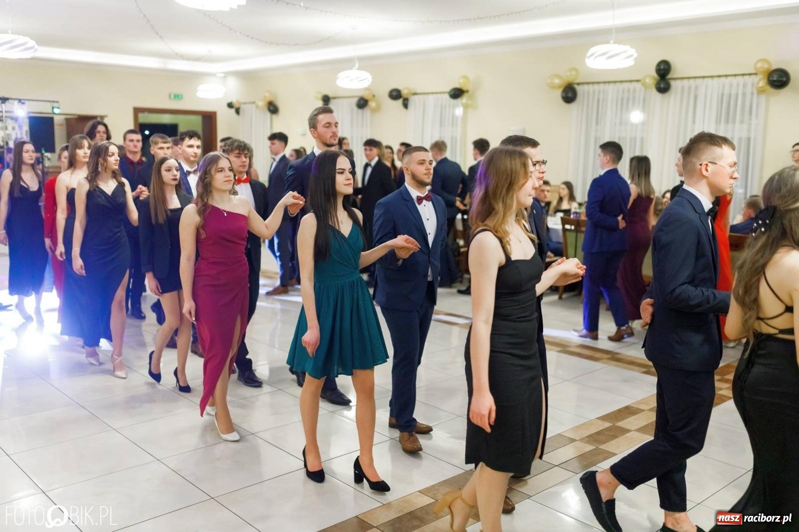Zdjęcie w galerii na portalu naszraciborz.pl: Bal studniówkowy raciborskiego Mechanika [FOTO i WIDEO] wiadomości z regionu