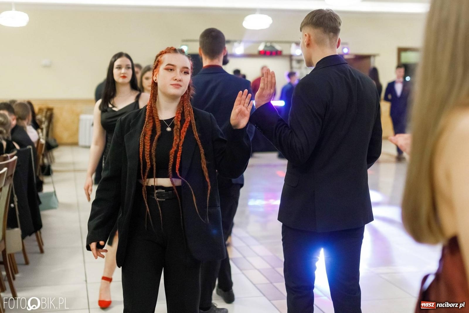 Zdjęcie w galerii na portalu naszraciborz.pl: Bal studniówkowy raciborskiego Mechanika [FOTO i WIDEO] wiadomości z regionu