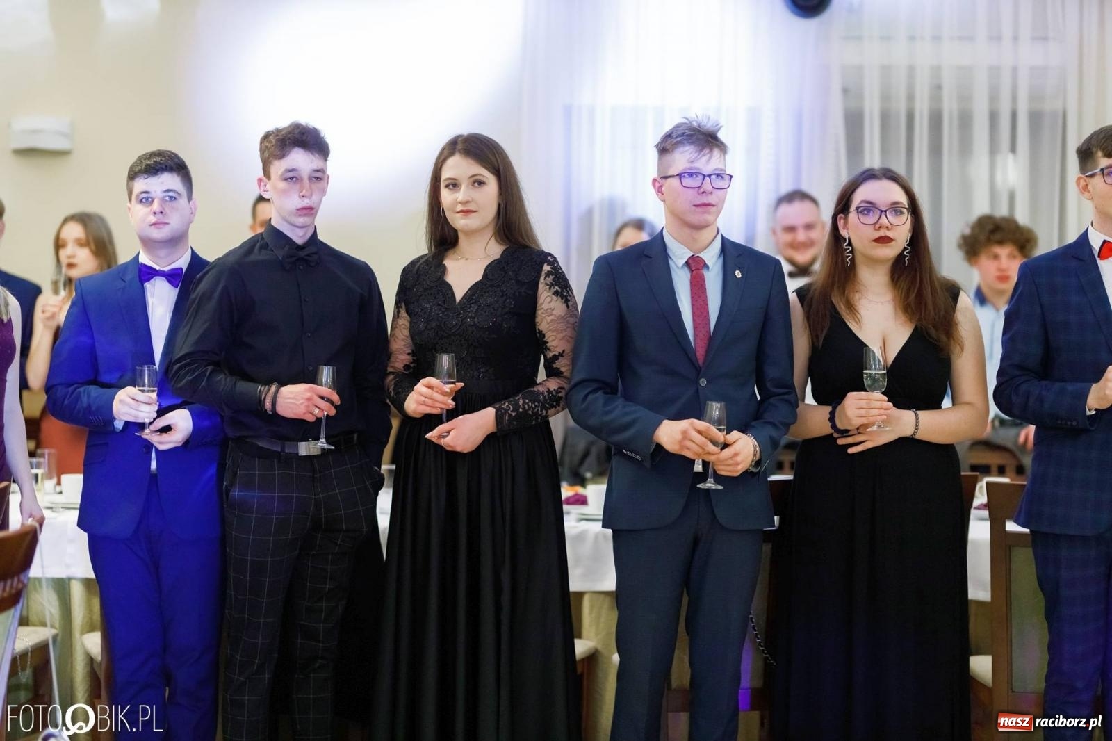 Zdjęcie w galerii na portalu naszraciborz.pl: Bal studniówkowy raciborskiego Mechanika [FOTO i WIDEO] wiadomości z regionu